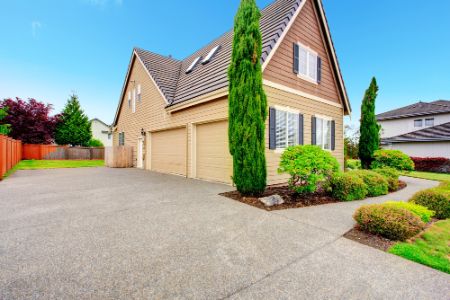 Why Maintaining a Clean Driveway is So Important